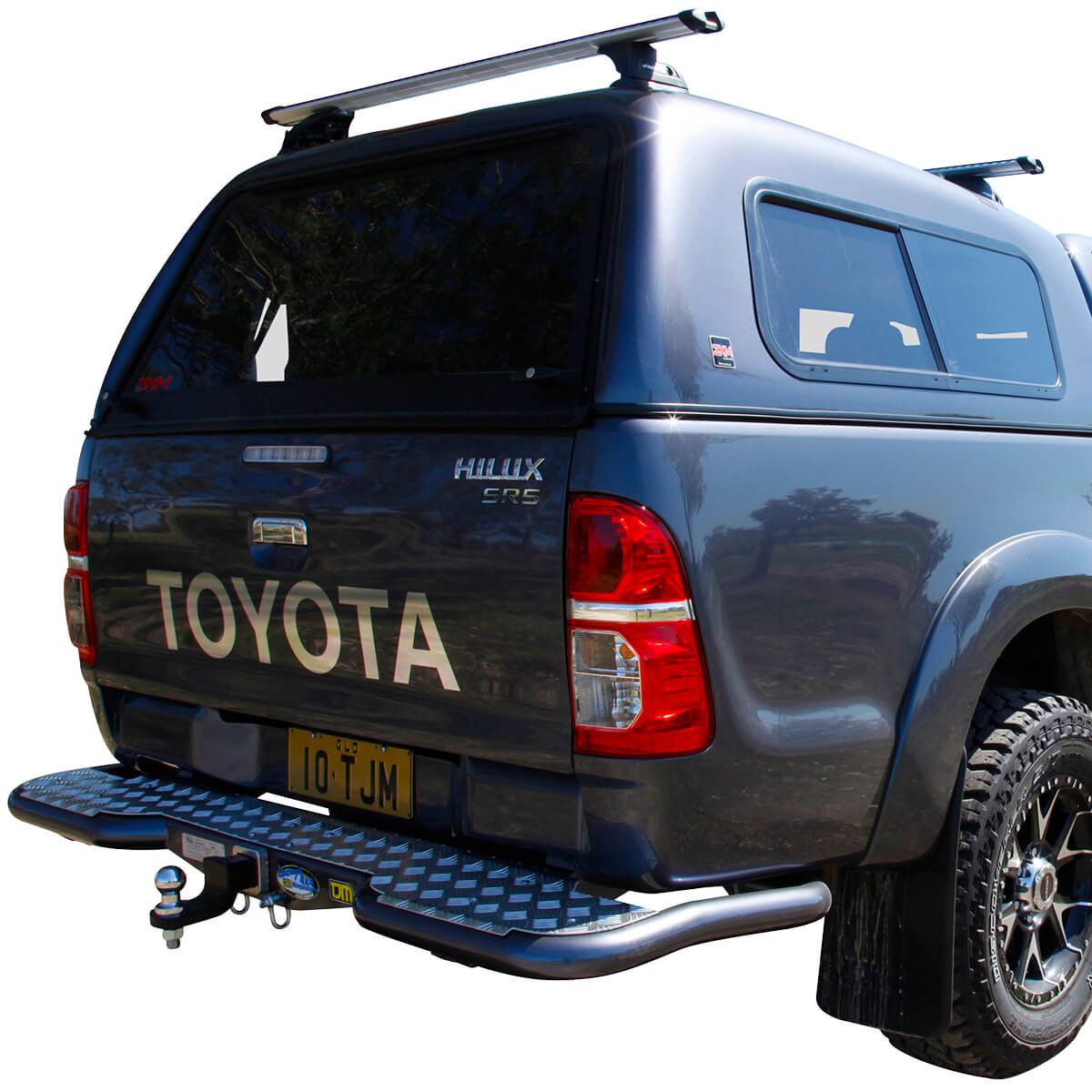 Hilux rear protection step
