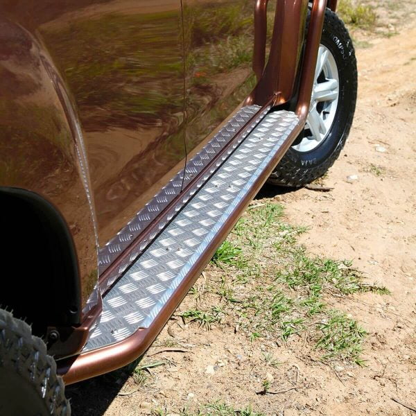 MU-X TJM modular side steps offer easy access and lower side protection for your Isuzu